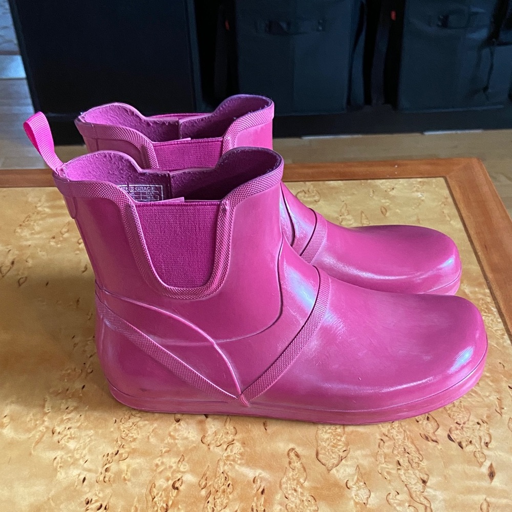 Fuchsia Barefoot Rain Boots